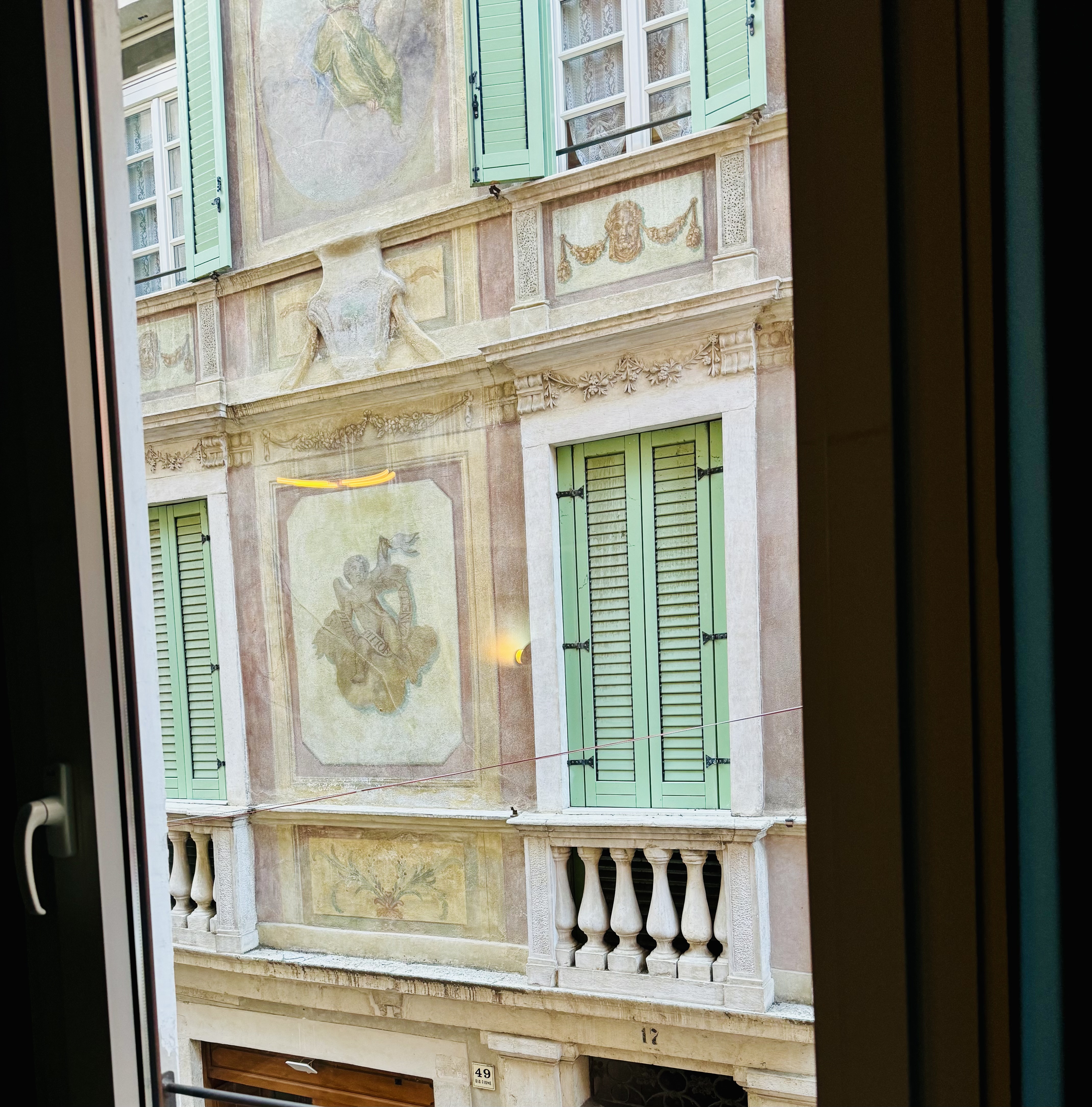 Lunch @Le Caneva – my bouche was amused – and that view outside really caught my eye